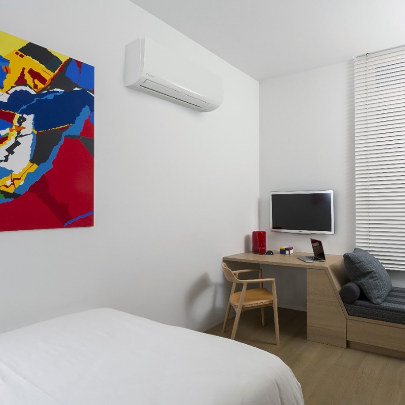 Инверторный настенный кондиционер (сплит-система) Daikin FTXF35E / RXF35F